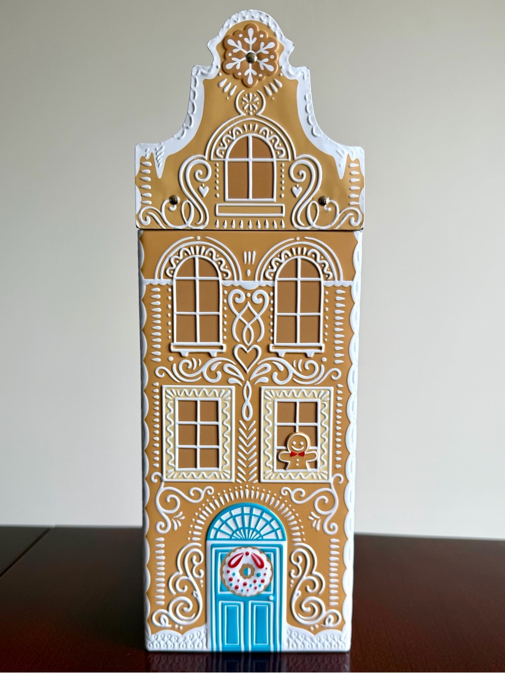 M&S Christmas Decorative Tin Gingerbread House Musical Wind-Up Marks and Spencer